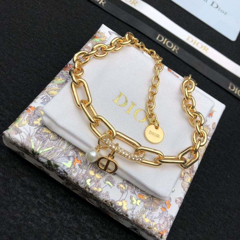 chr1st1an D10r bracelets